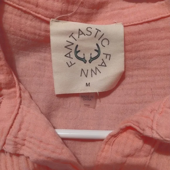 Fantastic Fawn NWOT Pink Sequin Lips Oversized Shacket Size Medium - Picture 3 of 3